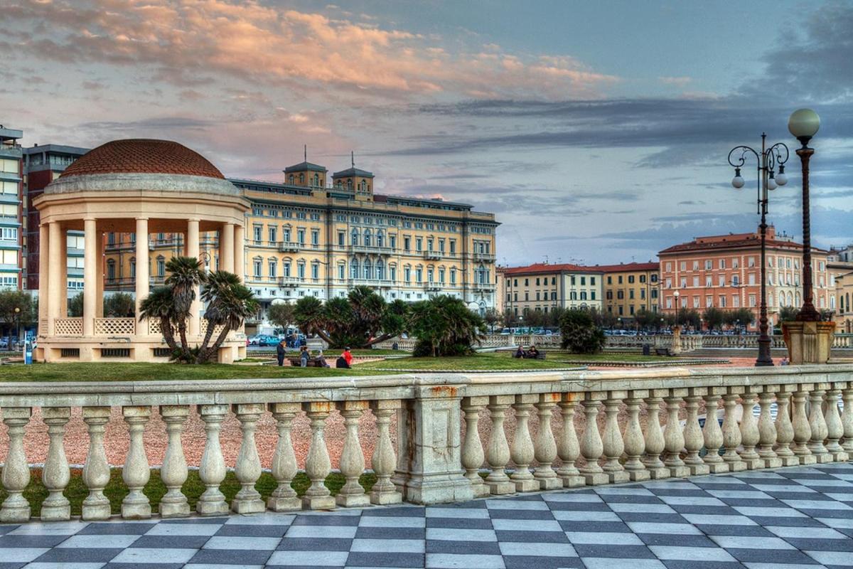 Nice Place Livorno Buitenkant foto